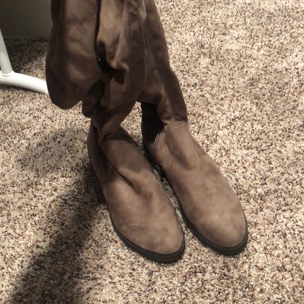 Over the knee Aldo boots